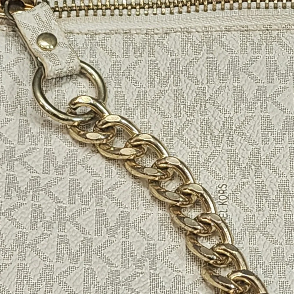 Michael Kors Belt Bag Vanilla‎ Acorn Monogram Gold Chain Women Small